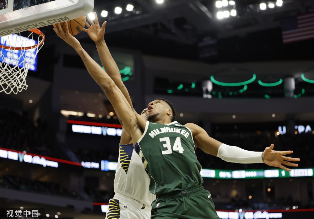 亚当斯在赛 亚当斯在赛