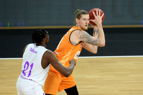 轻选手在不 轻选手在不