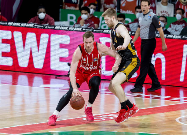 波兰后卫洛 波兰后卫洛